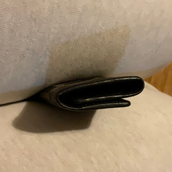 Fendi key holder - Picture 3 of 5